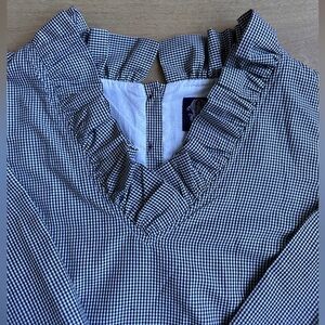 NWOT Elizabeth Wilson Gingham Ruffle V-Neck Top, SIZE MEDIUM